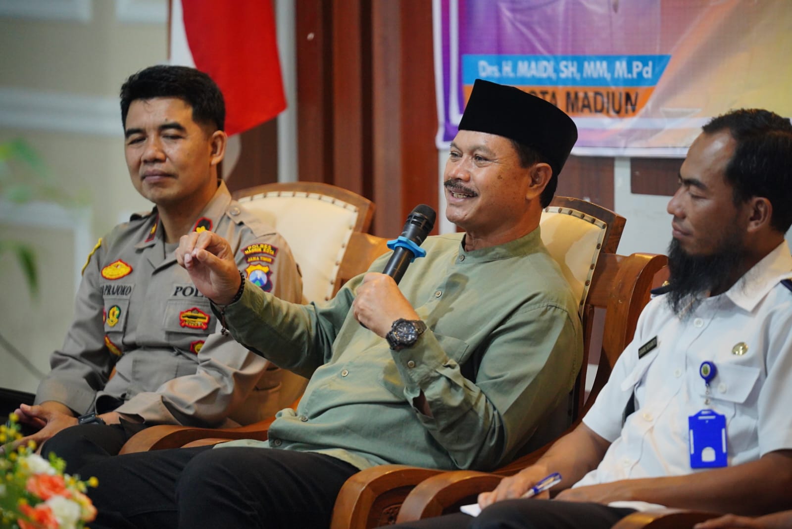 Foto 2 dari 10: Rakor Kamtibmas di Kecamatan Manguharjo, Wali Kota Pesan Masyarakat Bijak Dalam Mengakses Informasi