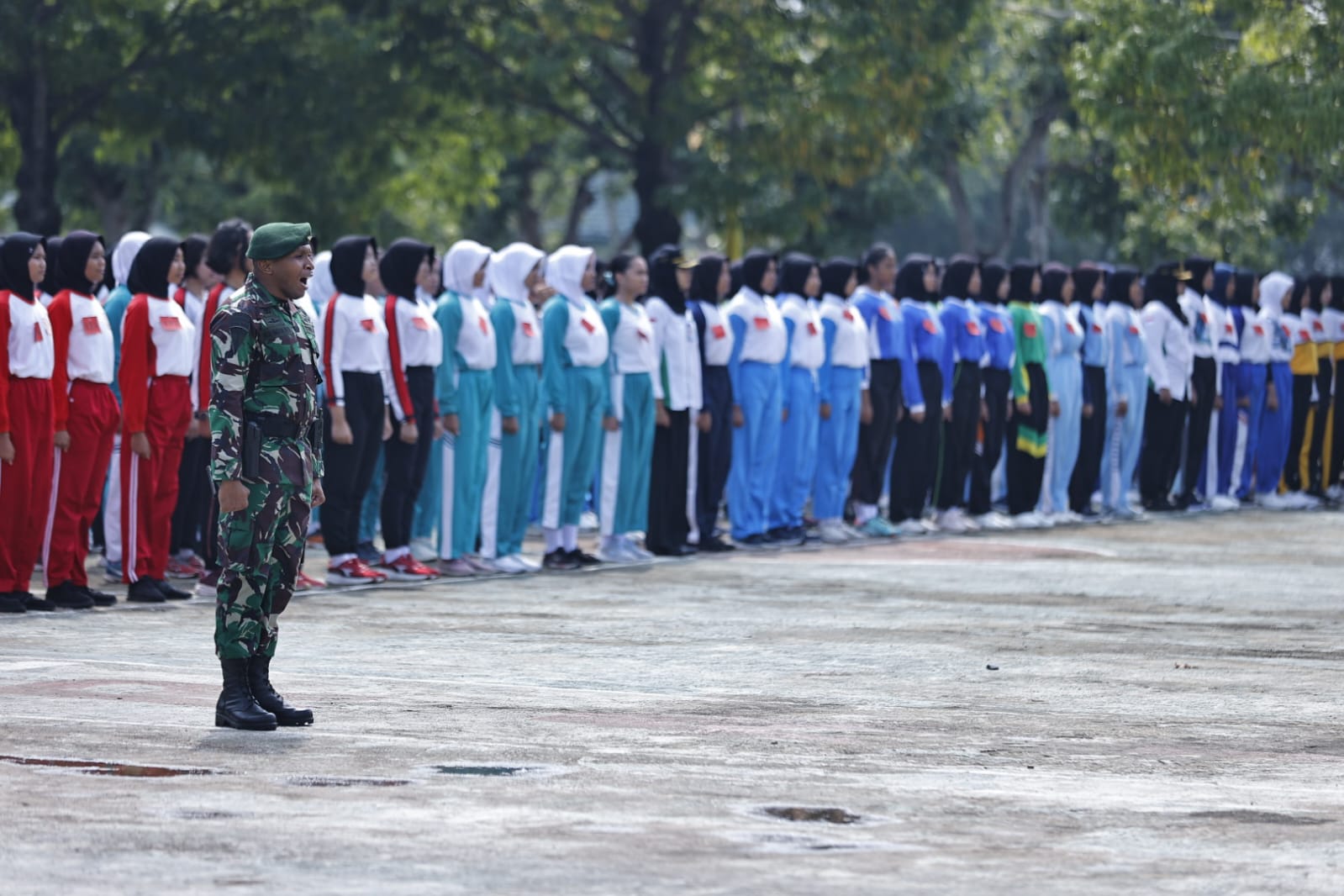 Foto 6 dari 7: Tingkatkan Kualitas Paskibra, Pemkot Gelar Seleksi di Yonif Para Raider 501 Bajra Yudha
