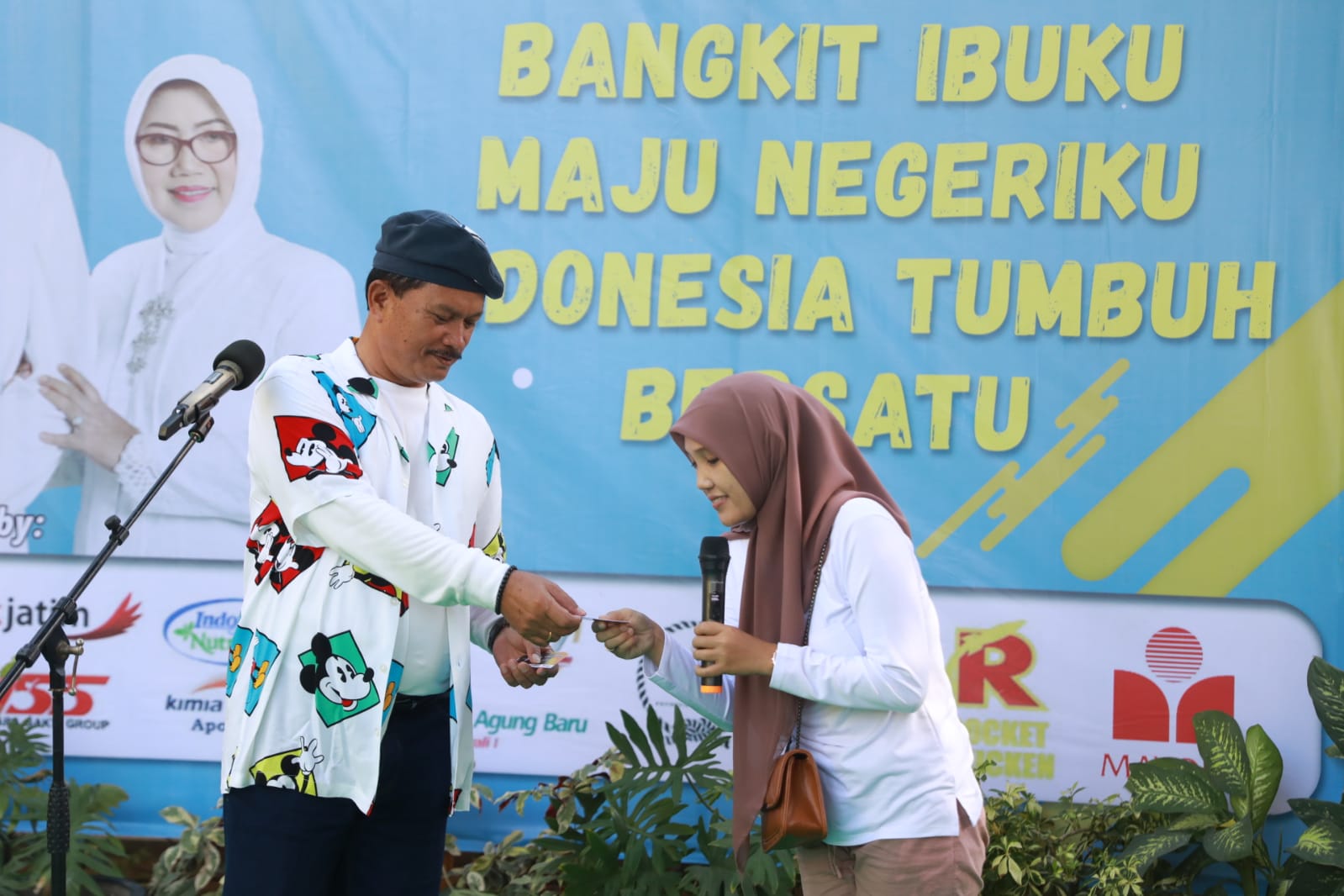 Foto 10 dari 11: Hadiri Pameran Hasil Karya TK Pembina, Wali Kota Pesan Kepada Orangtua Agar Optimal Dukung Perkembangan Anak