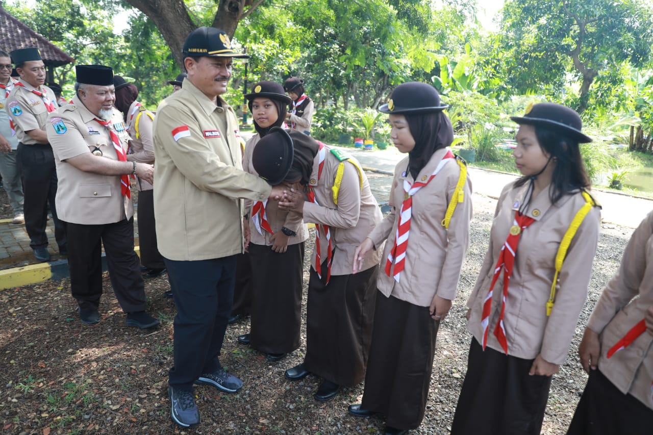 Foto 5 dari 10: Berangkatkan Peserta Raimuna Pramuka ke XIV Jatim, Wali Kota Pesan Jaga Nama Baik Kota