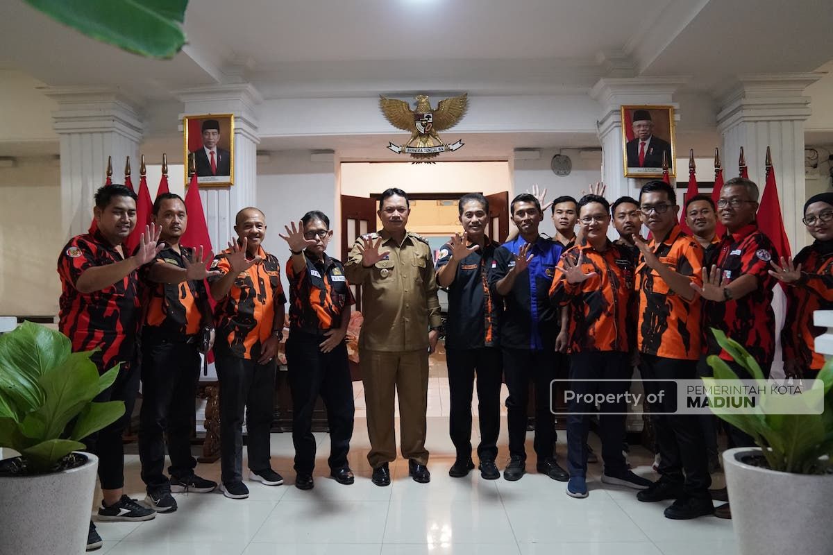 Foto 7 dari 8: Pemuda Pancasila Kunjungi Balai Kota, Gelar Audiensi Dengan Wali Kota