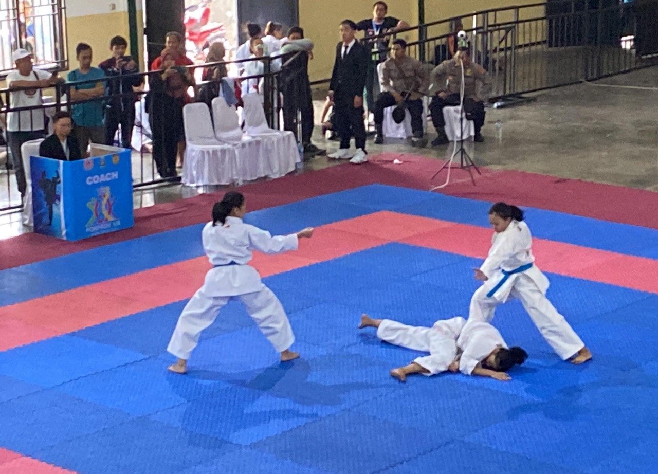 Muaythai Sumbang 1 Perak, Gulat 3 Perunggu, dan Karate 1 Perunggu di Porprov VIII Jatim