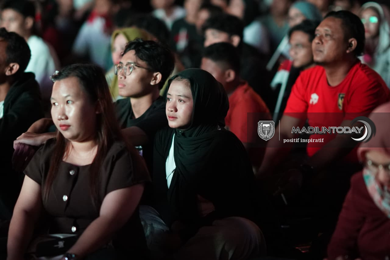 Foto 15 dari 19: Laga Berbalut Drama, Berakhir Bahagia