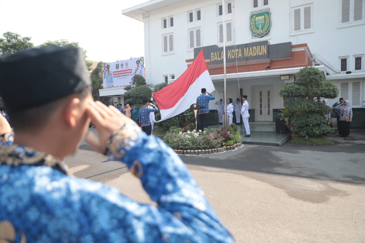 Foto 6 dari 7: Peringati Hari Sumpah Pemuda, Wali Kota: Pemuda Harus Bisa Mengambil Peran Sesuai Kemampuan Masing-masing