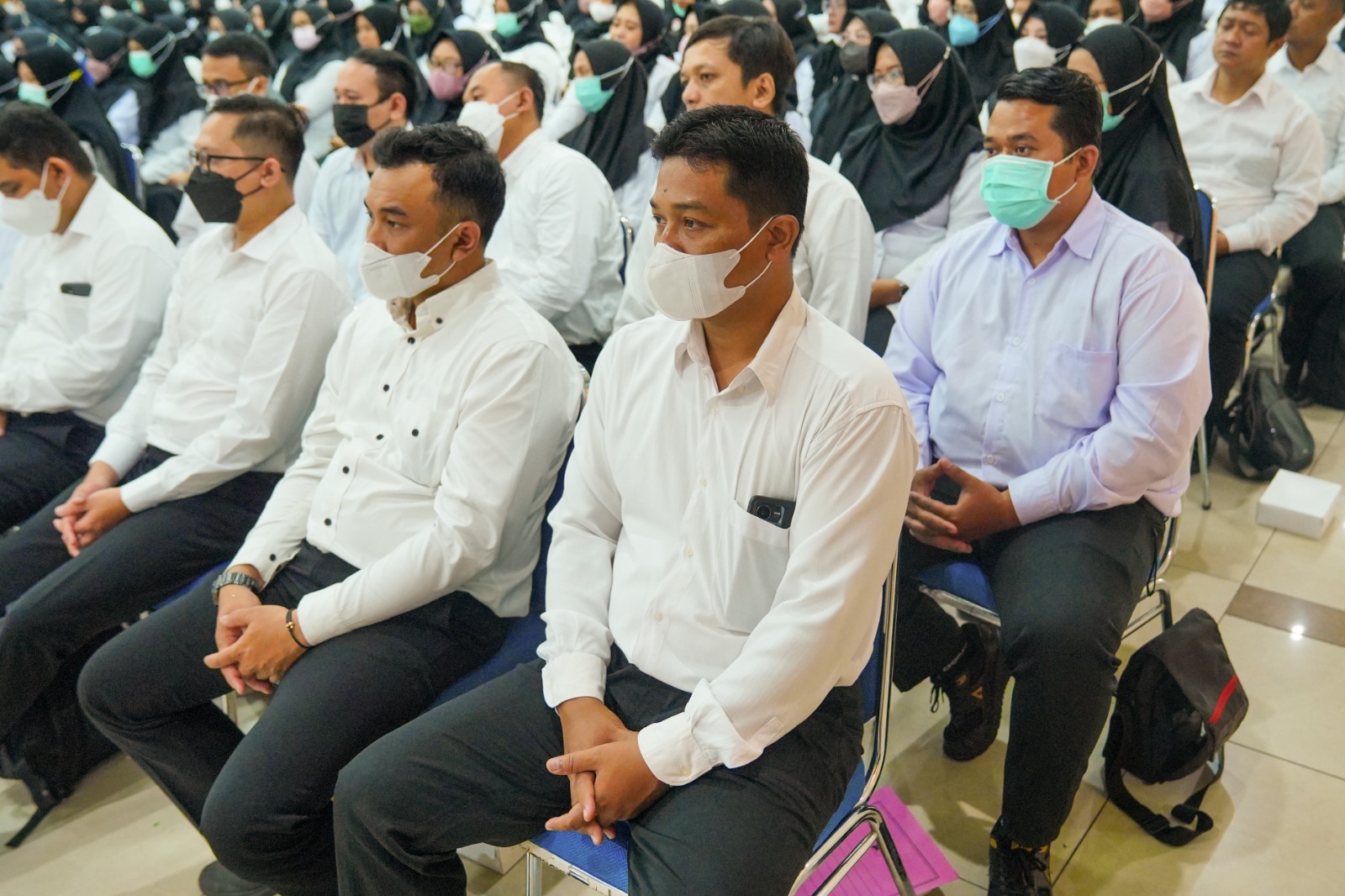 Foto 10 dari 10: Serahkan SK PPPK, Wali Kota Minta Serius dalam Bekerja