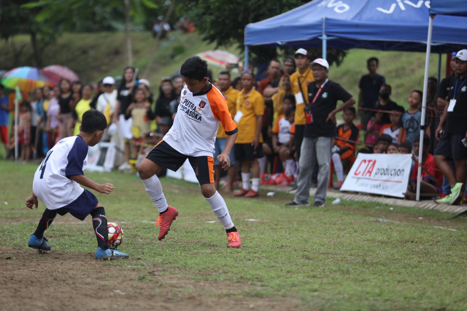 Foto 3 dari 10: Wadahi Semangat Sepak Bola Usia Dini, Pemuda Nambangan Lor Gelar Pancasoka Mini Cup 2023