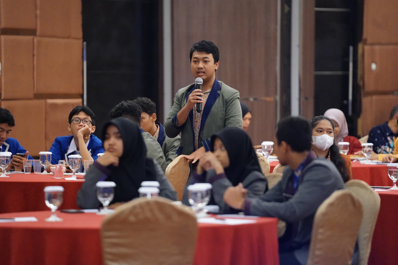 Foto 10 dari 10: Hadiri Sosialisasi Pemilih Pemula, Wali Kota Ajak Generasi Muda Ikut Dalam Pembangunan Kota