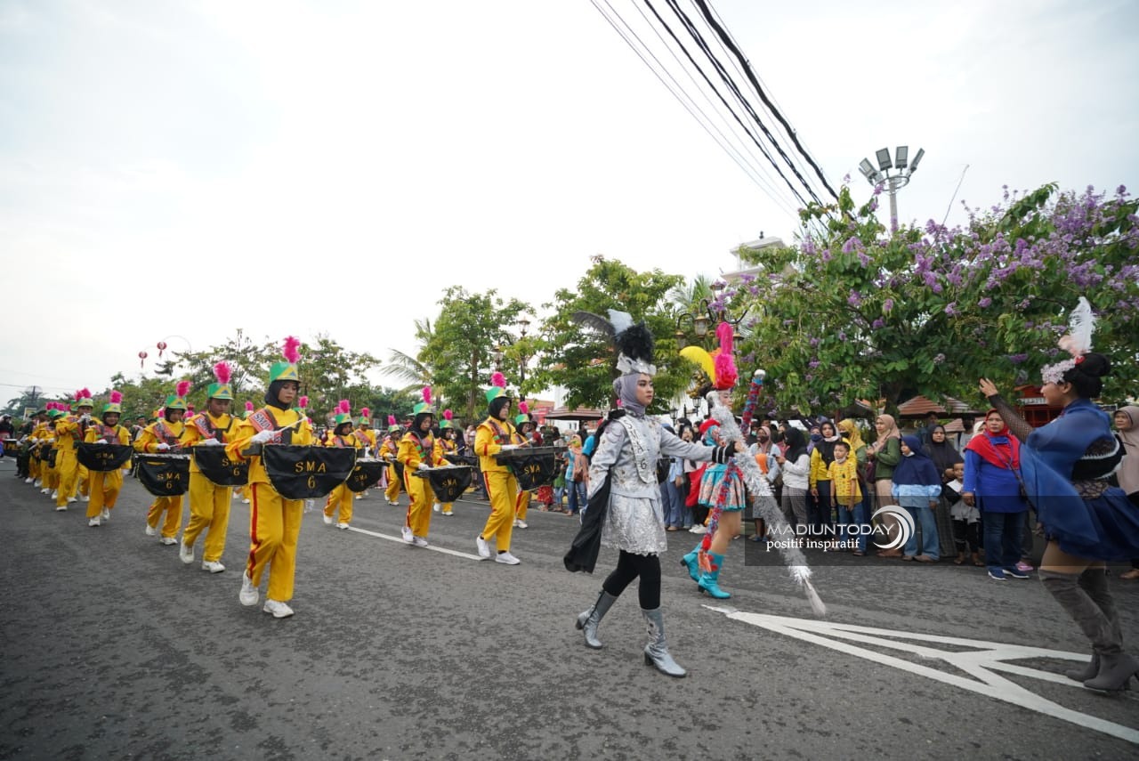 Foto 6 dari 11: Mendung Bukan Halangan, Parade Senja Tetap Jadi Pilihan