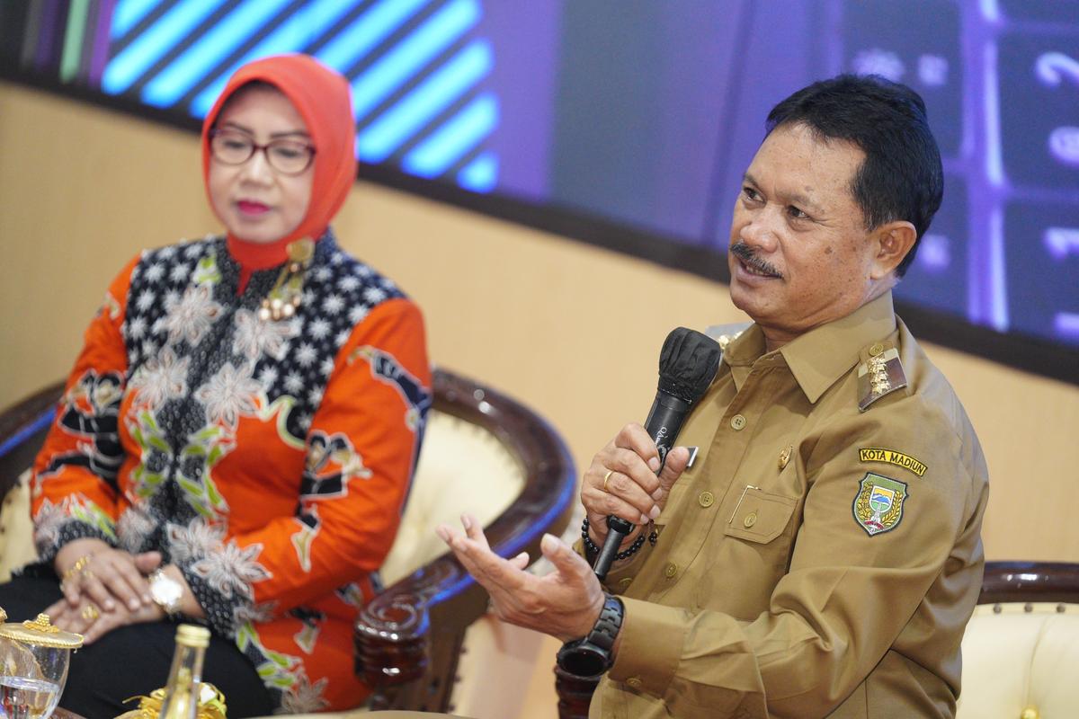 Foto 2 dari 8: Buka Sosialisasi Keamanan Informasi dan Perlindungan Data Pribadi Bagi PKK, Wali Kota Ingatkan Pentingnya Menjaga Privasi Diri