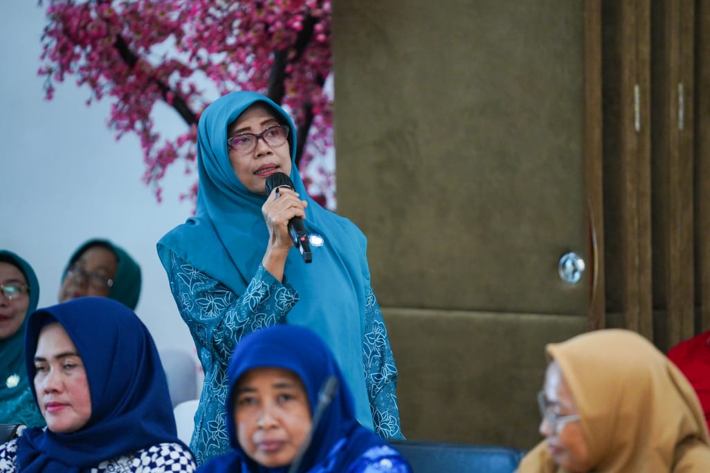 Foto 8 dari 8: Persiapkan Kunjungan Lapang Lomba Kelurahan dan Pelaksana Terbaik PKK, Wali Kota Beri Pembinaan dan Arahan