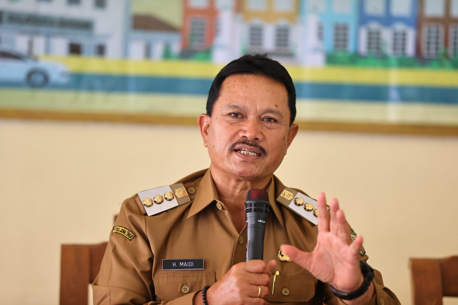 Foto 3 dari 8: Jelang Nataru, Wali Kota Dr.Maidi Gelar Rakor Peningkatan Kamtibmas Bersama Warga Kecamatan Manguharjo
