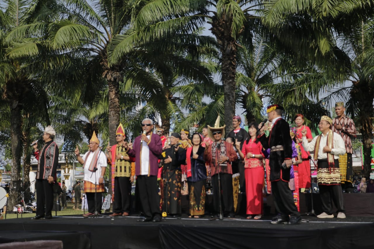 Foto 6 dari 12: Puncak Hari Jadi ke-105, Koreografi Pencak Silat Hingga Marching Band Sukses Meriahkan Gelaran Upacara