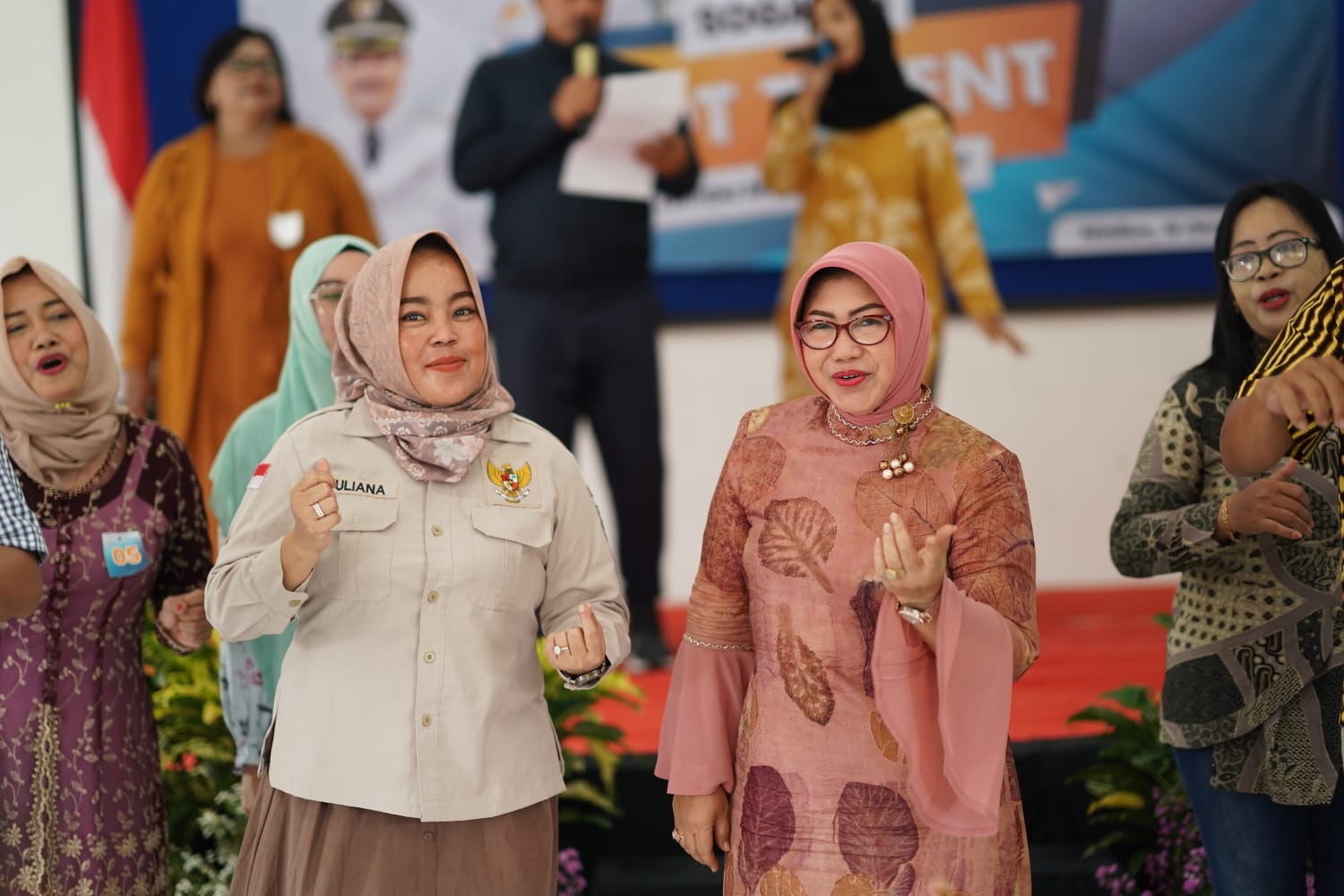 Foto 9 dari 10: Kelurahan Sogaten dan Ngegong Siap Sumbang Bibit Unggul Penyanyi untuk Kota Pendekar