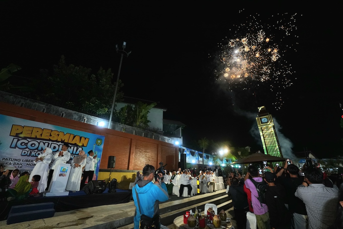 Foto 4 dari 11: Resmikan Ikon Dunia di Kawasan PSC dan PRC, Wali Kota Harap Jadi Magnet Baru Wisatawan