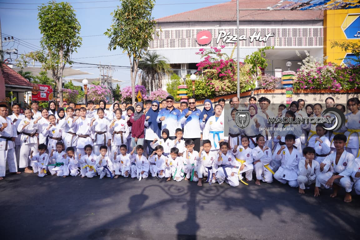 Foto 11 dari 18: Tinjau Layanan OPD saat CFD, Kepala BKN Apresiasi ASN Kota Madiun hingga Soroti Inovasi Lurah