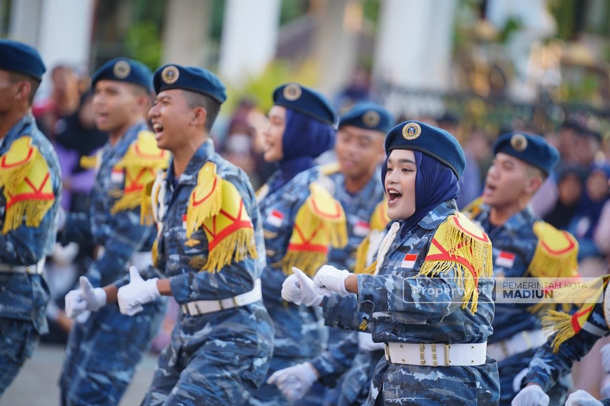 Foto 3 dari 8: Hadiri Event Parade Senja, Wali Kota Apresiasi Kreativitas Peserta