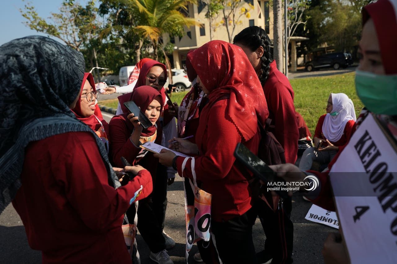 Foto 8 dari 9: Agar Pelayanan Optimal, Dinkes PPKB Kenalkan SIPGAR untuk Ukur Kebugaran