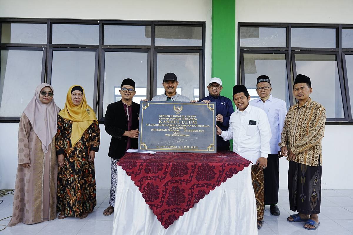 Foto 7 dari 30: Tambah Fasilitas di Pondok Pesantren, Wali Kota Resmikan Proyek Fisik Religi di Delapan Ponpes