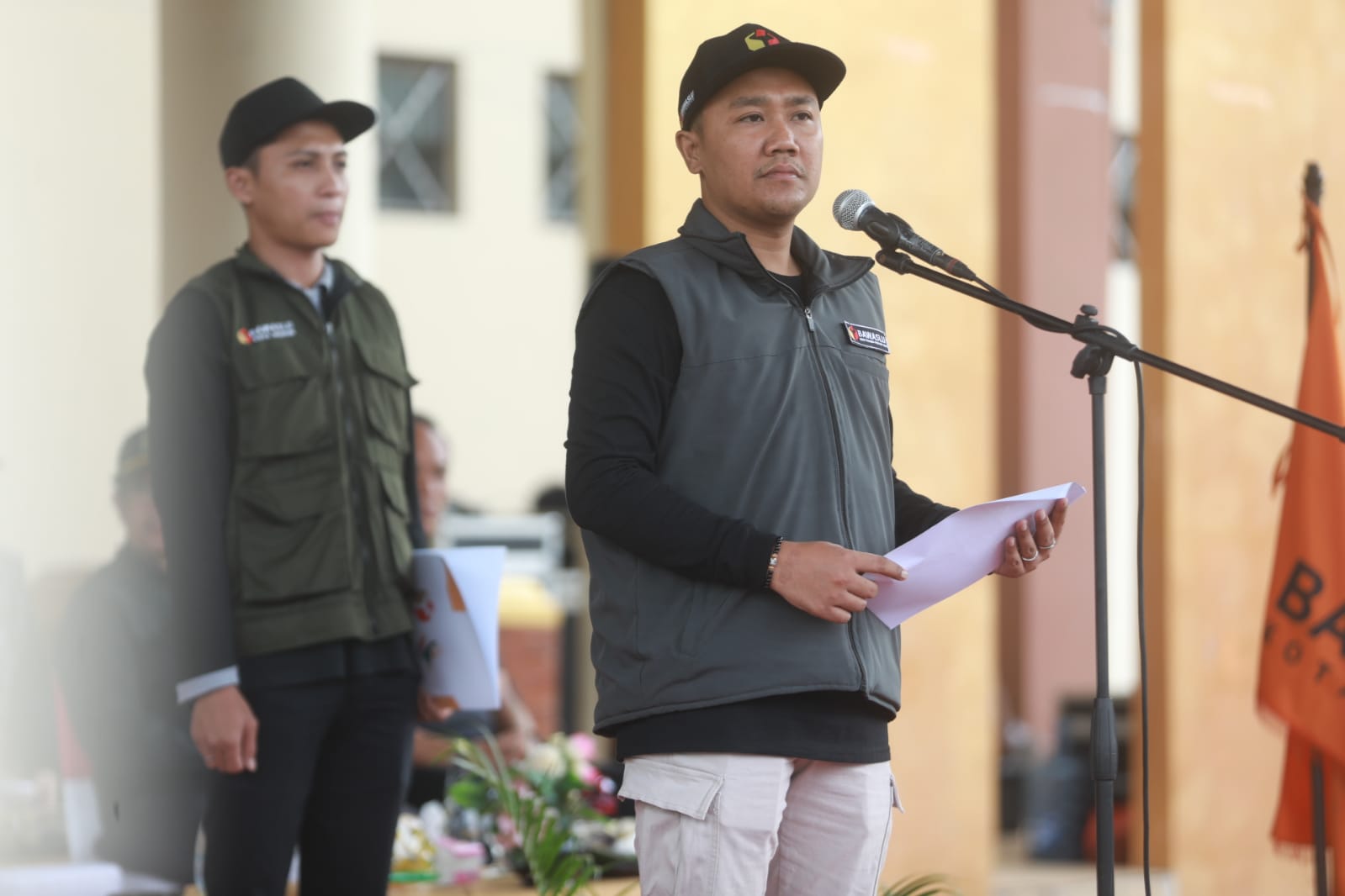 Foto 2 dari 13: Hadiri Apel Siaga Pengawasan Pemilu 2024, Wali Kota: Kota Madiun Ready Semua