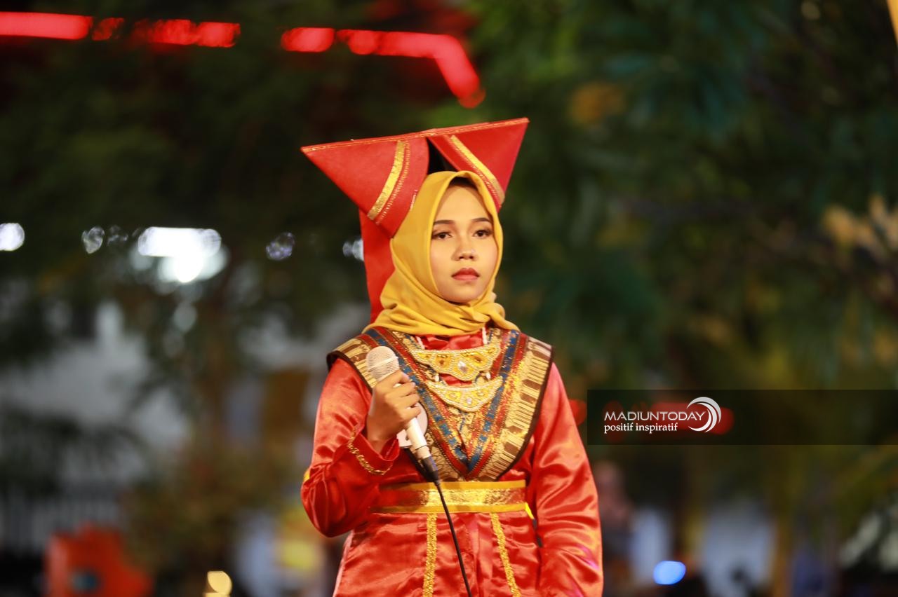 Foto 4 dari 10: Semarak Lomba Vokal Tunggal Ramaikan Sumber Wangi Sekaligus Gali Potensi