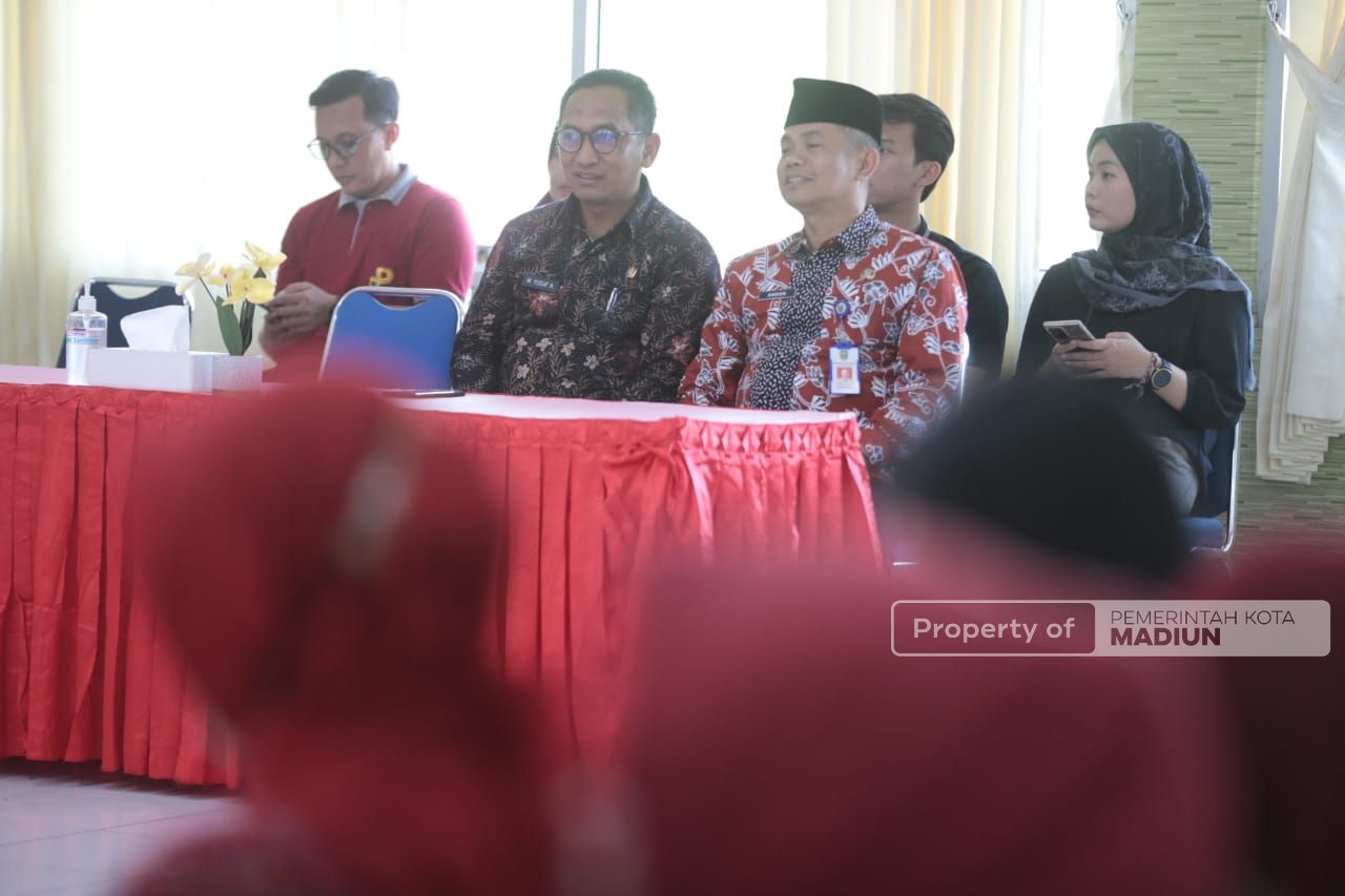 Foto 4 dari 9: Sosialisasi Cinta, Bangga, dan Paham Rupiah, Wali Kota Ajak Masyarakat Bijak dalam Menggunakan Uang
