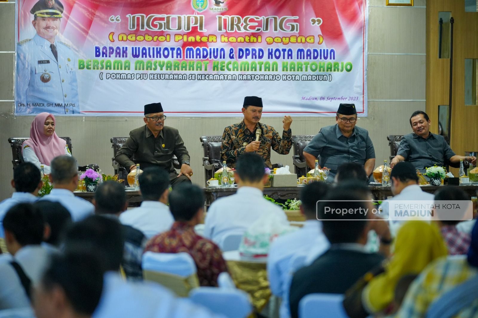 Ngopi Ireng di Kecamatan Kartoharjo, Wali Kota-DPRD Serap Aspirasi Sekaligus Sosialisasi Program Kerja