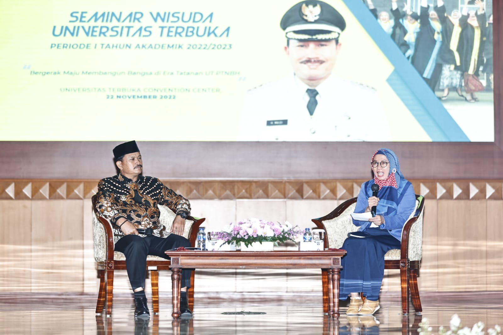 Foto 1 dari 13: Sajikan Banyak Perubahan Kota, Wali Kota Jadi Pemateri Seminar Wisuda Universitas Terbuka