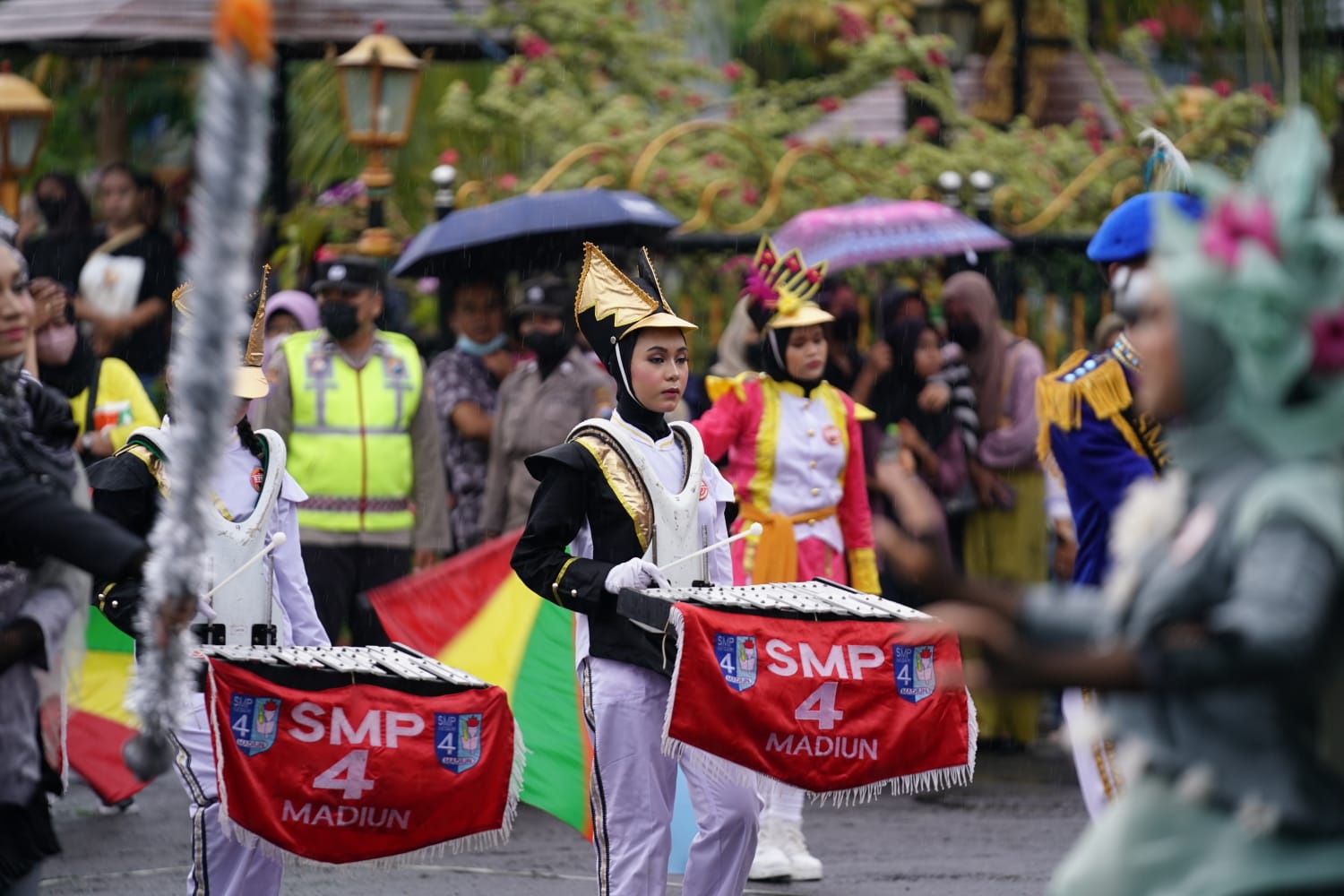 Foto 4 dari 10: Parade Senja Kembali Tersaji, Kali Ini Tim SMPN 4 dan MAN 2 Kota Madiun yang Unjuk Gigi