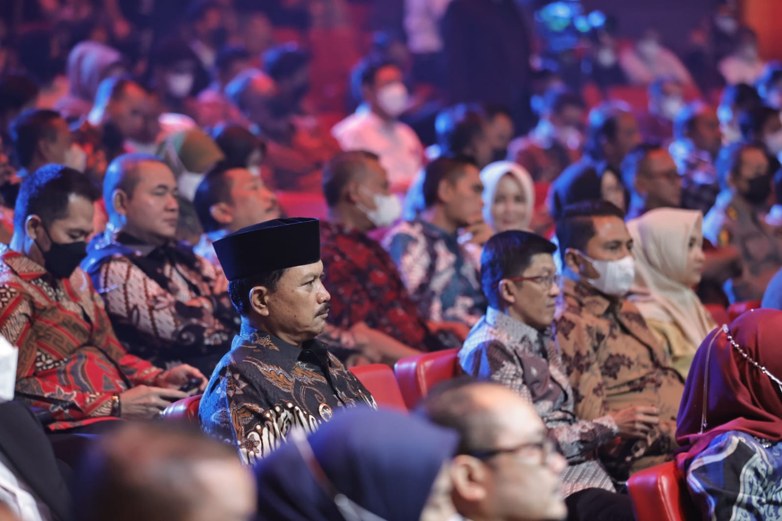 Foto 4 dari 8: Tak Henti Berinovasi Untuk Kemajuan Kota, Wali Kota Maidi Raih Anugerah Indonesia Awards 2022