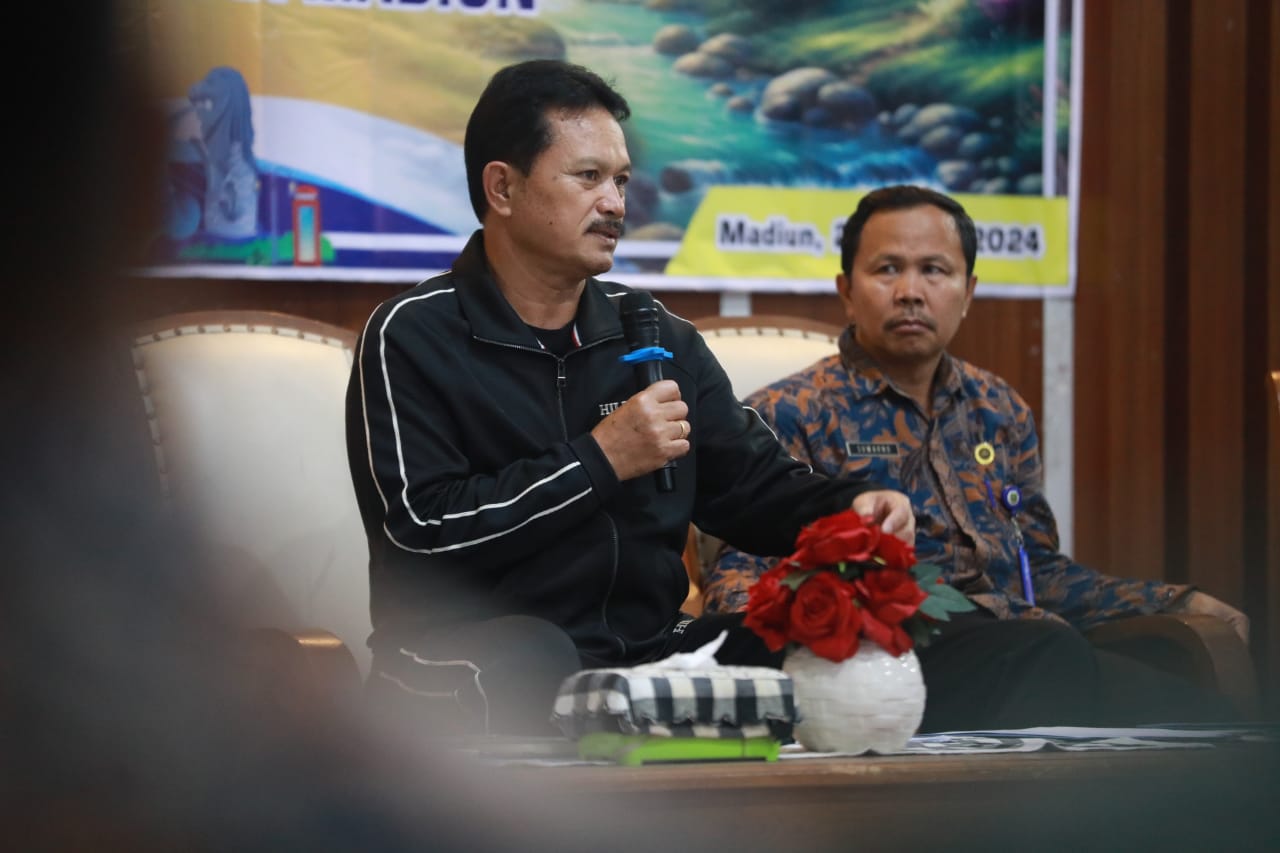 Foto 1 dari 10: Rakor Pemeliharaan Saluran Lingkungan Wilayah Manguharjo, Pemkot Tambah Anggaran Kebersihan Jadi Rp 10 Juta Per RT