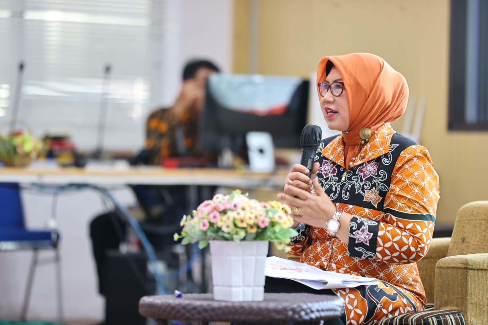 Foto 1 dari 9: Gelar Sarasehan, Wali Kota Ingatkan Peran Penting Orang Tua Dalam Pendidikan Literasi Digital Anak