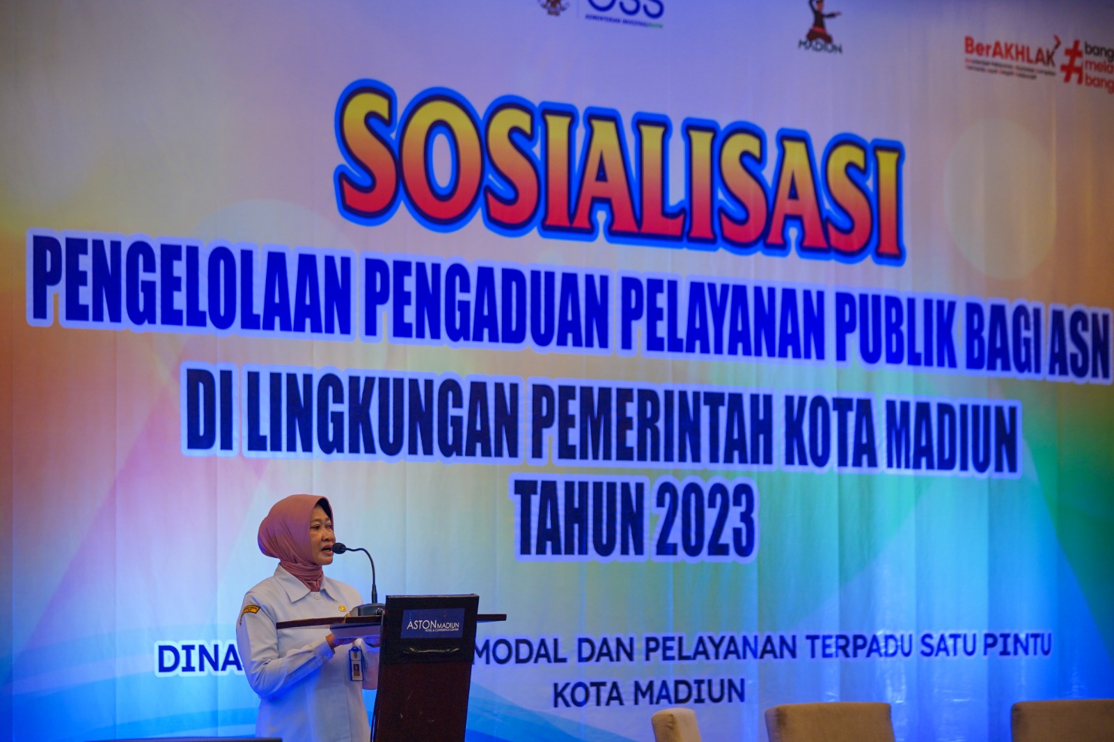 Foto 2 dari 10: Tingkatkan Pengelolaan Layanan Publik, DPMPTSP Gelar Sosialisasi Bersama Ombudsman Jatim