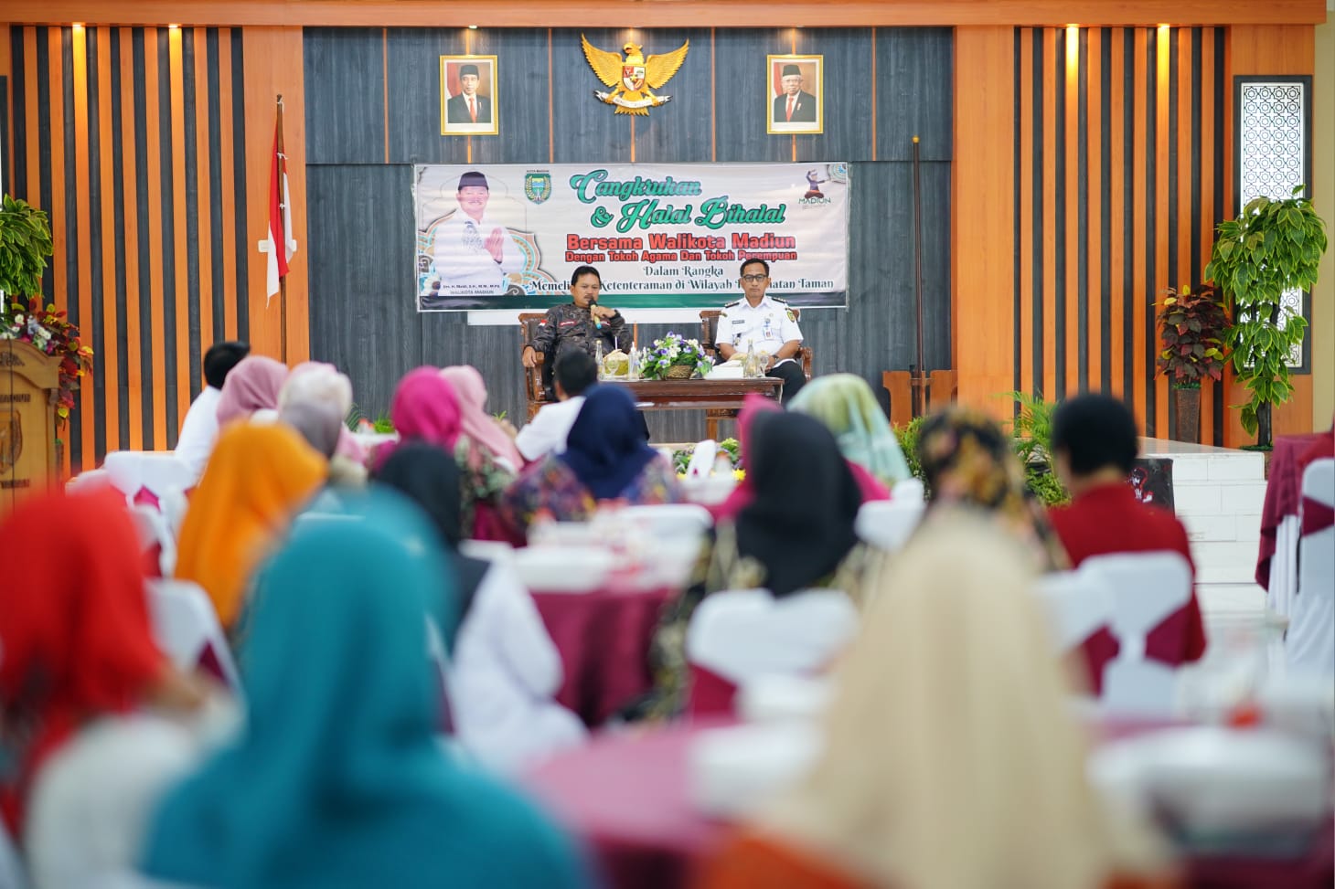 Foto utama berita: Gelar Cangkrukan dan Halal Bihalal Bersama, Wali Kota Harap Kerukunan dan Keamanan Kota Tetap Terjaga