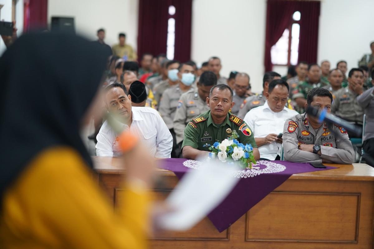 Foto 4 dari 9: Jaga Kondusivitas Kota Jelang Lebaran, Wali Kota Gelar Rakor Tim Kewaspadaan Dini Bersama Tiga Pilar
