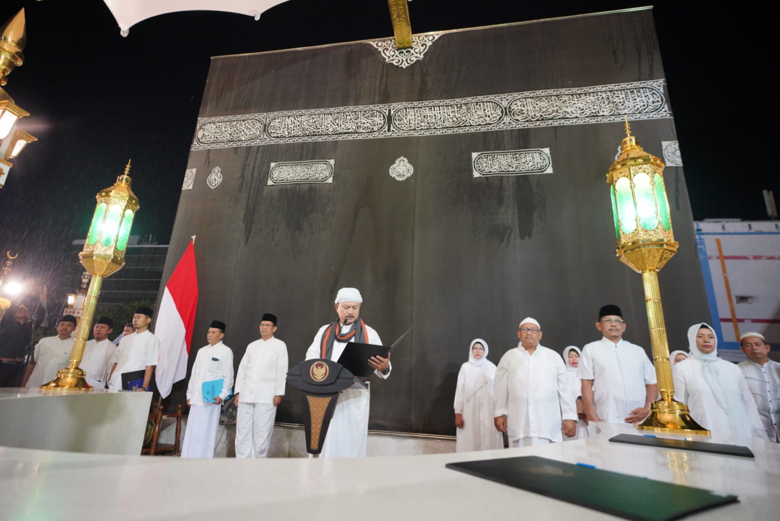 Foto 1 dari 10: Lantik Pengawas Dan Kepala Sekolah, Wali Kota : Jadilah Teladan Dan Terus Belajar