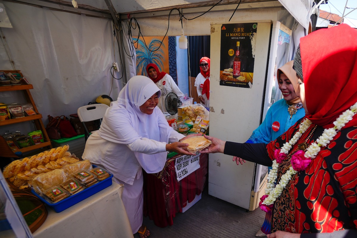 Foto 1 dari 1: Buah Pembangunan, Omset Pedagang PRC Tembus Rp 2,6 Miliar Dalam Tujuh Bulan