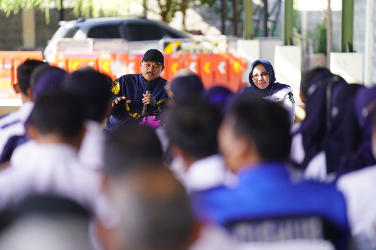 Foto 3 dari 10: Peringati Hari Perhubungan Nasional, Wali Kota Beri Pembinaan Pegawai Dishub