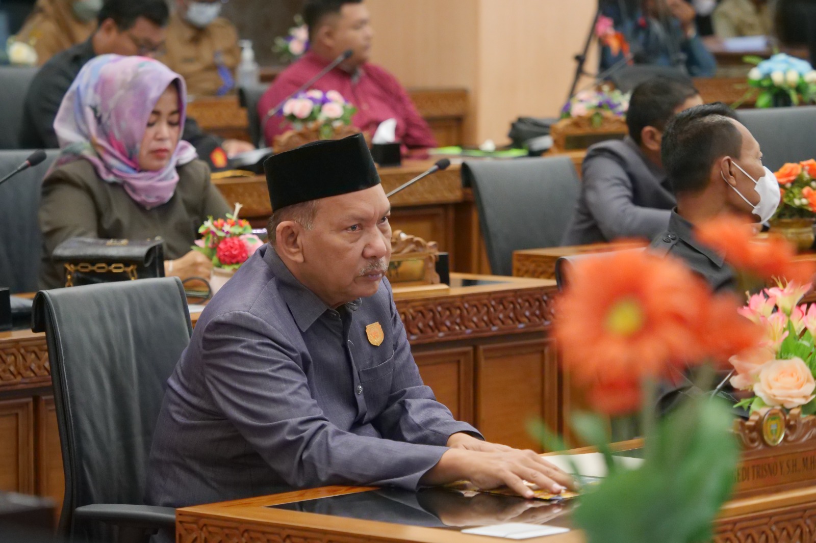 Foto 7 dari 10: Rapat Paripurna Pendapat Akhir Fraksi Terkait Rencana RTRW, Wali Kota: Catatan Akan Jadi Bahan Evaluasi