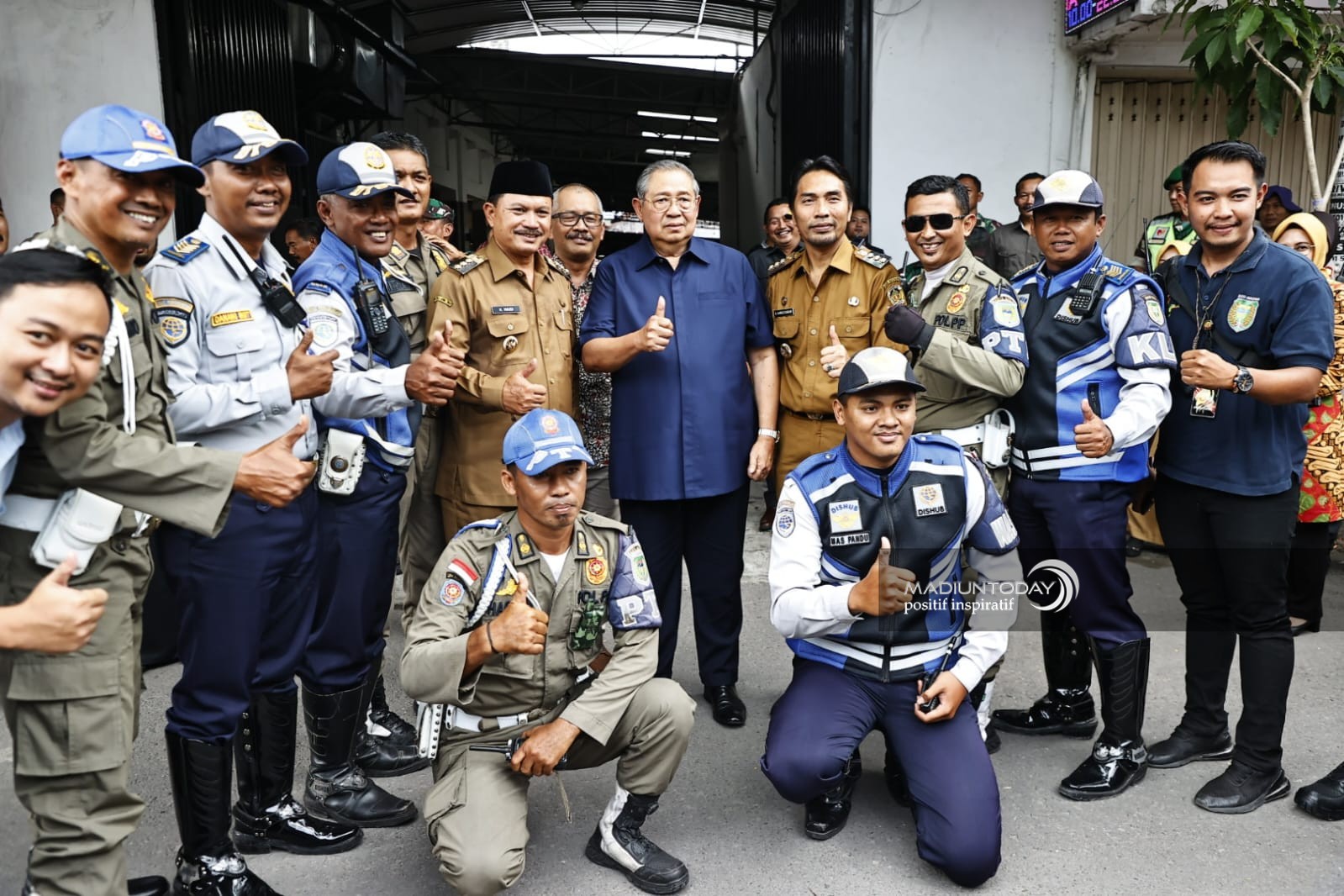 Foto 3 dari 4: Makan Siang di Kota Madiun, SBY: Saya Melihat Madiun Banyak Kemajuan di Bawah Kepemimpinan Sekarang