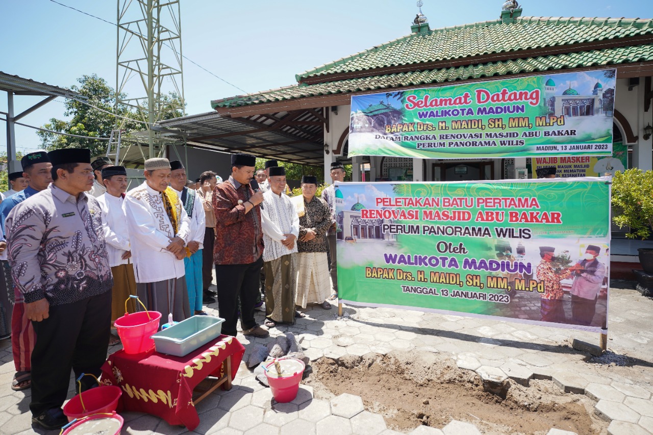 Masjid Abu Bakar Dapat Anggaran Rp 50 Juta, Wali Kota Lakukan Peletakan Batu Pertama
