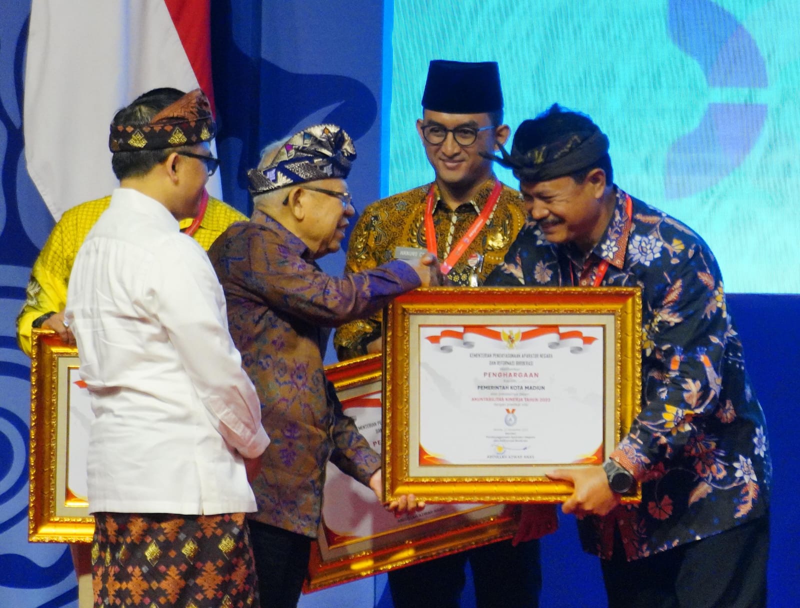 Foto utama berita: Bukti Sahih Akuntabilitas Kinerja, Pemkot Madiun Sabet Predikat A SAKIP