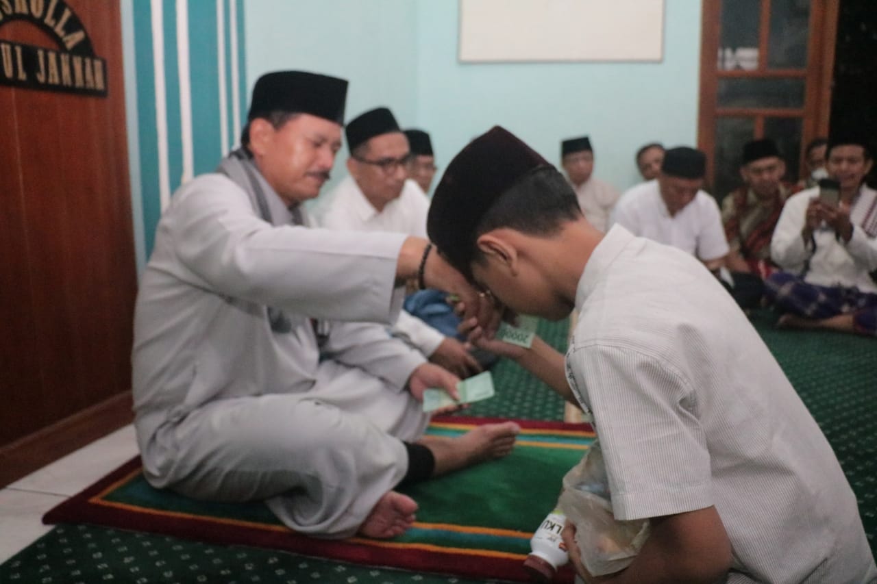 Foto 9 dari 11: Safari Ramadan di Musala Baitul Jannah, Wali Kota Maidi Juga Serap Aspirasi Jamaah