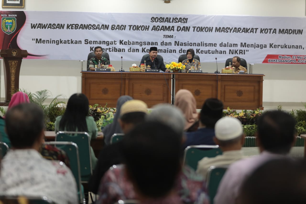 Foto 9 dari 10: Sosialisasi Wawasan Kebangsaan, Wali Kota Ajak Toga dan Tomas Sebarkan Kedamaian Jaga Keutuhan