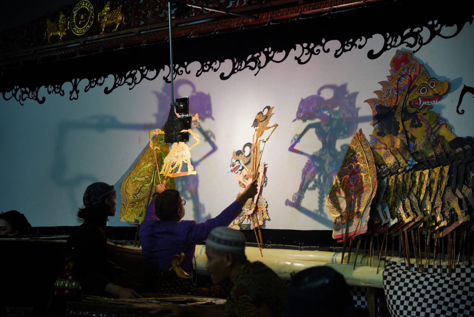 Meriahkan Hari Jadi ke-105 Dan Sosialisasi Ketentuan Cukai, Pemkot Madiun Gelar Wayang Kulit Gathutkaca Winisuda