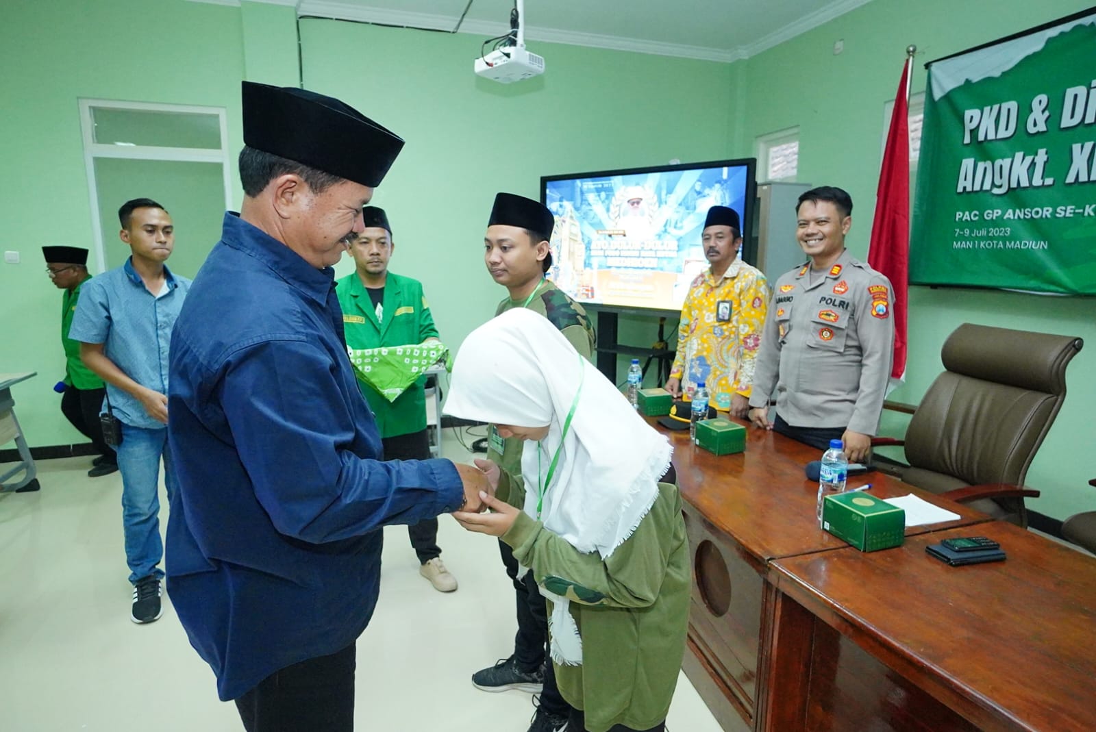 Foto 5 dari 6: Buka Diklatsar Banser, Wali Kota Harap Banser Jadi Andalan Pengamanan