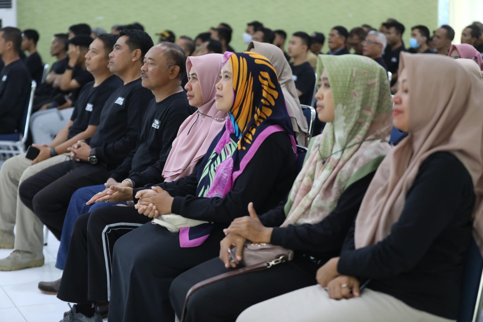 Foto 5 dari 8: Beri Pembekalan Kapasitas SDM Kecamatan Taman, Wali Kota Pesan Tingkatkan Kerjasama Antar Teman