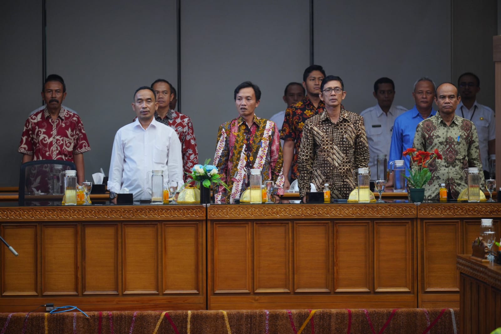Foto 5 dari 8: Sesuaikan Aturan Pusat, Eksekutif-Legislatif Mulai Bahas Tiga Raperda Lewat Rapat Paripurna