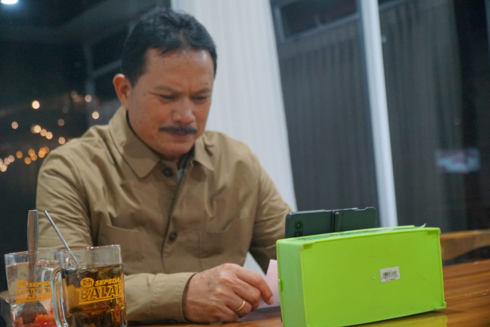 Foto 13 dari 14: FGD Bersama Tim Surveyor Puskesmas Tawangrejo dan Manguharjo, Wali Kota Harapkan Hasil Optimal