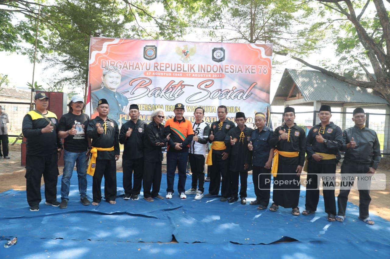 Foto 14 dari 14: PSHWTM Peringati HUT Kemerdekaan dengan Berbagi, Wali Kota Apresiasi