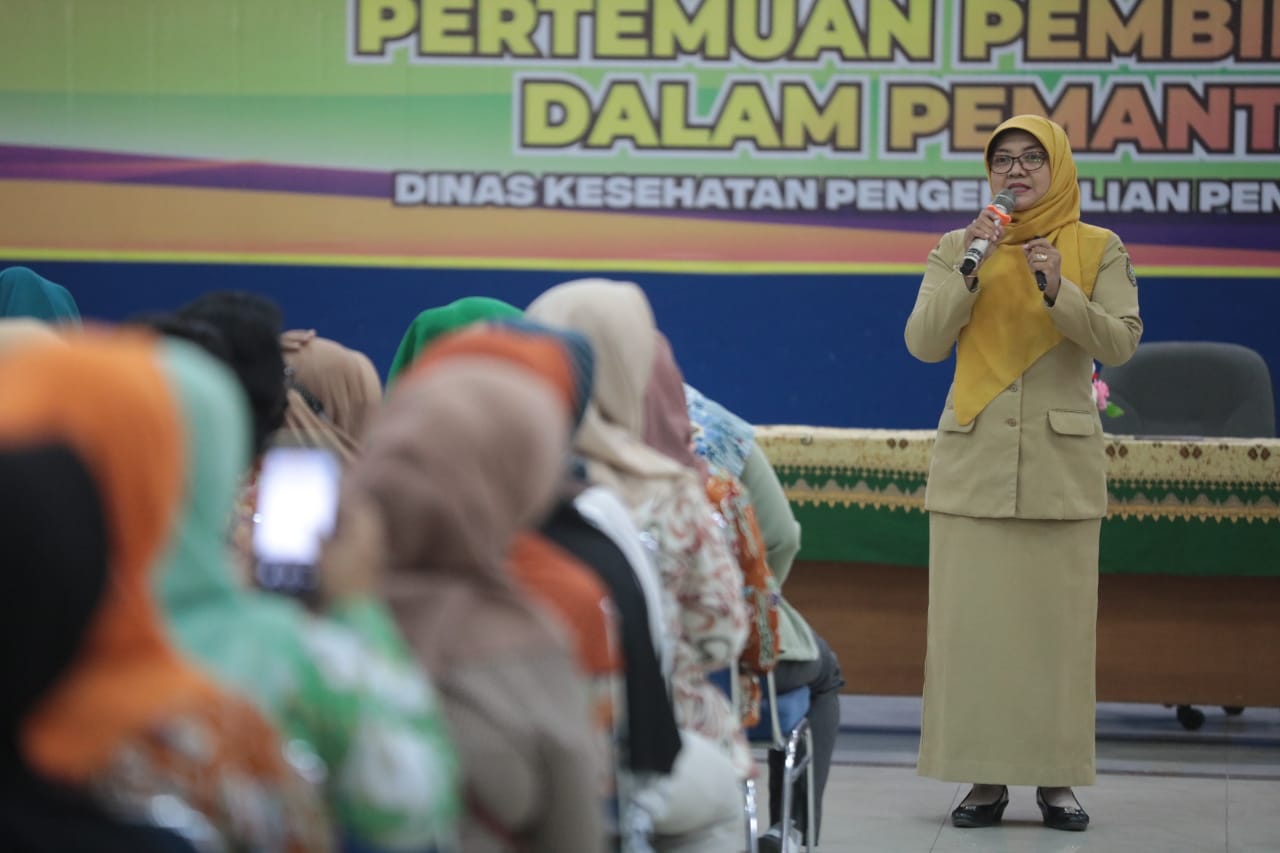 Foto 3 dari 7: Maksimalkan Pemantauan Tumbuh Kembang Balita, Dinkes Beri Pembinaan Kader Kesehatan se Kota